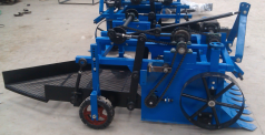 4H-800 Peanut harvester
