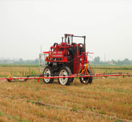 3WZC Self propelled high clearance boom sprayer